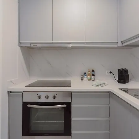 1br W/ Ac Near Palacio De Cristal Apartment