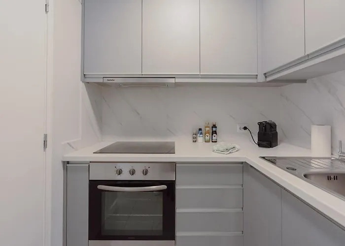 1br W/ Ac Near Palacio De Cristal 아파트