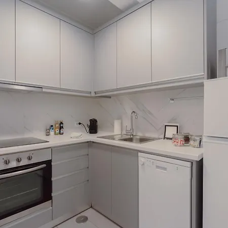 Appartement 1br With Ac Near Palacio De Cristal