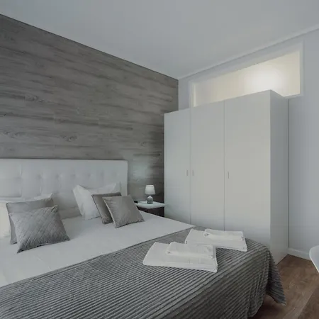 1br With Ac Near Palacio De Cristal